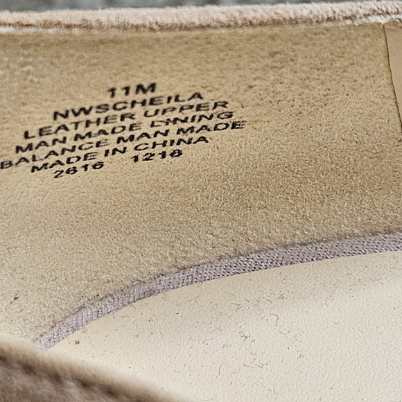 Nine West nubuc size 11 pumps - Picture 6 of 6